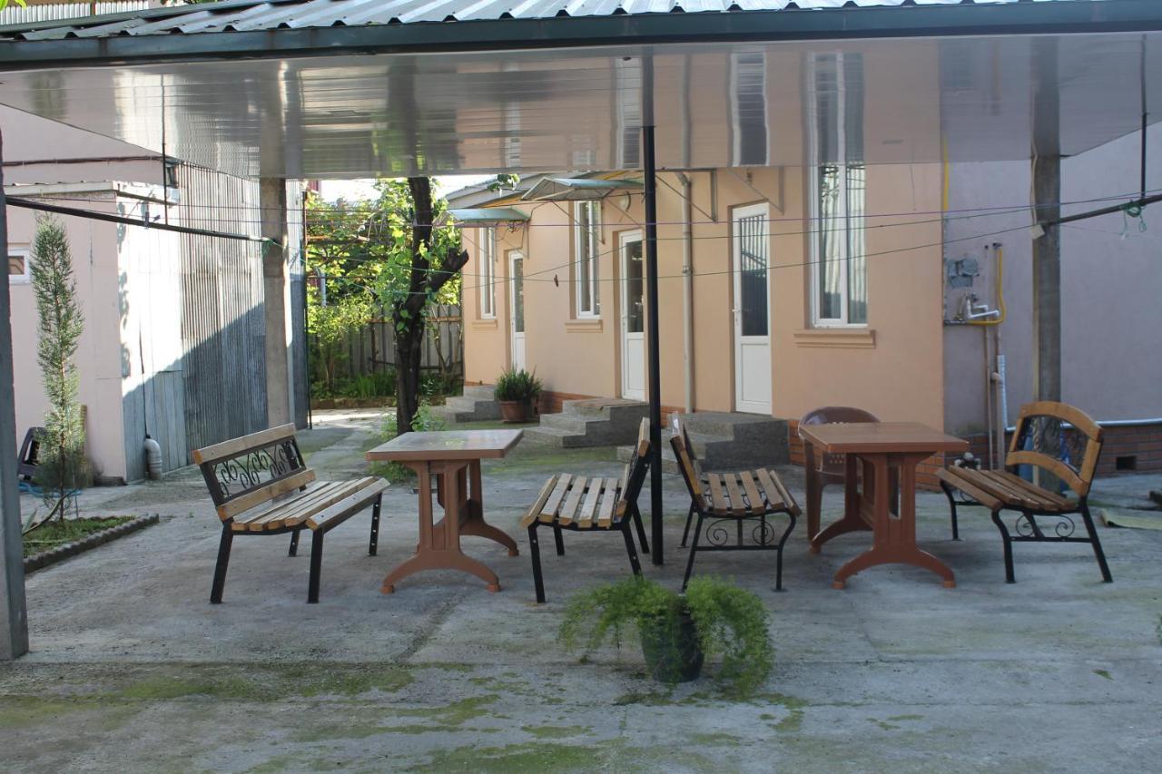 Iren Apartment Batoemi Buitenkant foto