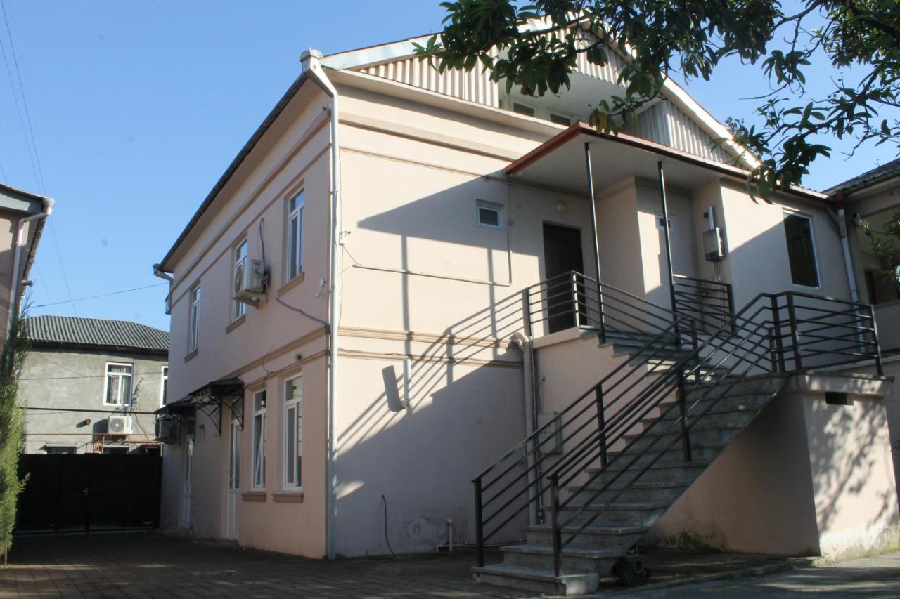 Iren Apartment Batoemi Buitenkant foto